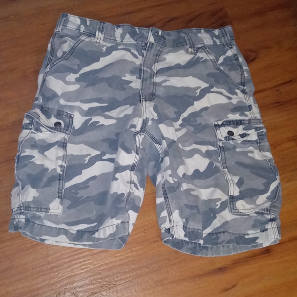 2 Used Men's Camo Shorts Lot Public Supply Co & Carhartt - Picture 2 of 7